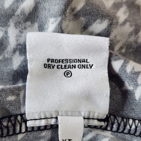 Calvin Klein Pleated Front Geometric Sleeveless Tank Top Blouse Size Medium - Picture 9 of 9